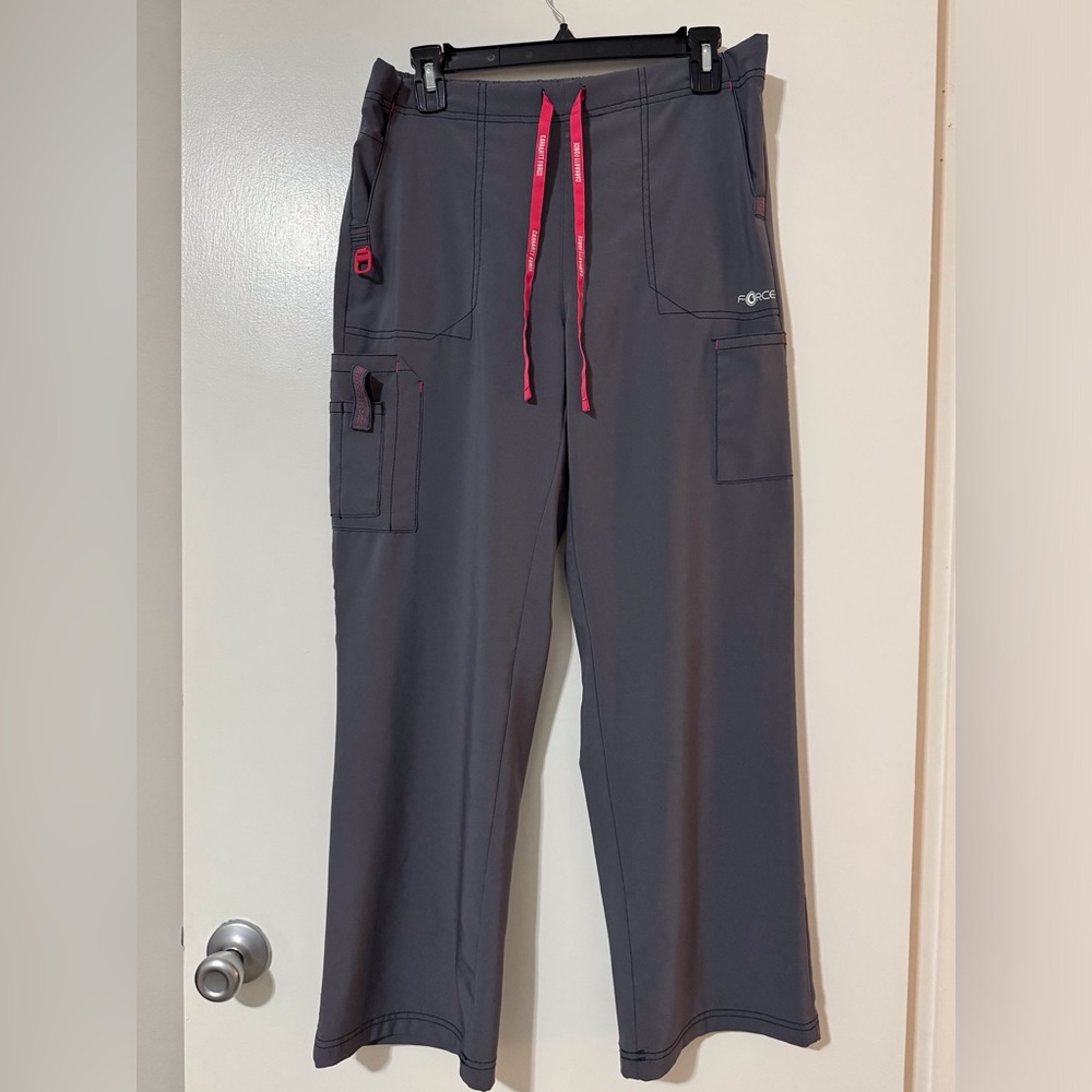 Carhartt Women’s (Medium Petite) Force Cross-Flex Modern Fit Boot Cut Scrub Pant